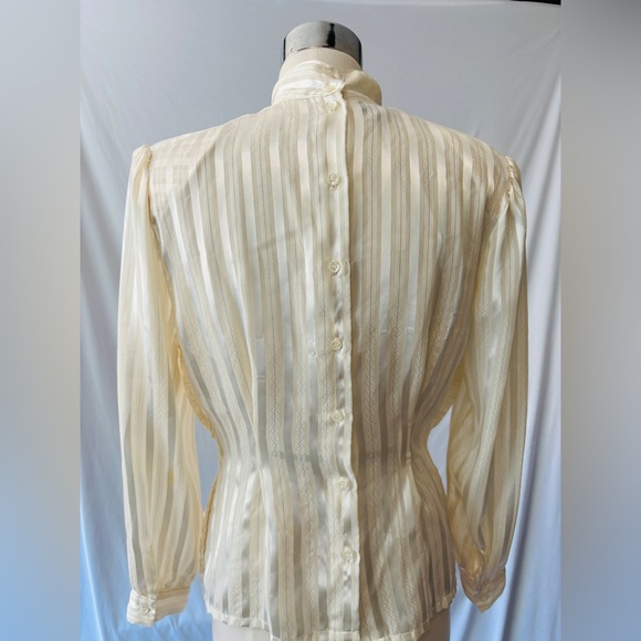 Vintage 80’s Romantic Sheer Cream Blouse with peplum waist and sexy back buttons - Picture 2 of 11